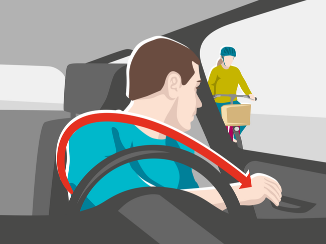 L’immagine ti mostra come applicare correttamente la «mossa olandese» quando apri la portiera dell’auto.