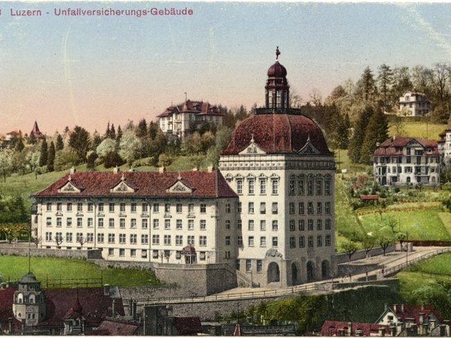 Stadtarchiv_Luzern_F2a_FLUHMATTSTRASSE_01_03-06-D_farbige_Postkarte_Neubau_Fluhmatt.tif