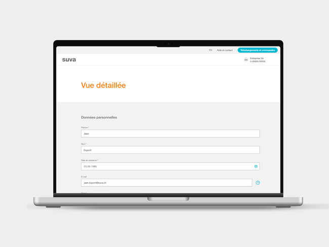 Vue détaillée du service en ligne Prévention médicale pour la saisie de données personnelles telles que le nom, la date de naissance et l'e-mail dans le cadre d'un check-up médical.