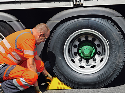 Lebenswichtige Regeln für den Strassentransport: Filme