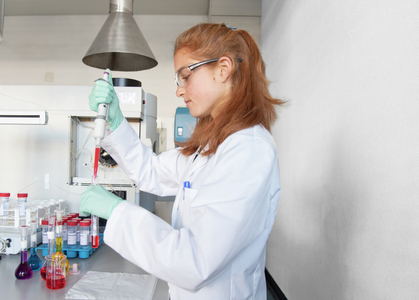 Apprentissage de laborant(e) et laborantin(e) CFC