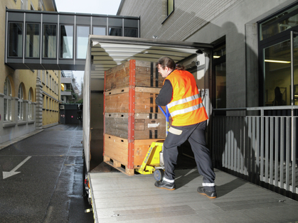 Sichere Transporte auf der Strasse und mit Bahnen