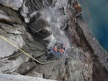 Travaux dans des zones exposées aux dangers naturels