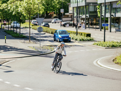 Mit dem Velo im Kreisel: So geht’s
