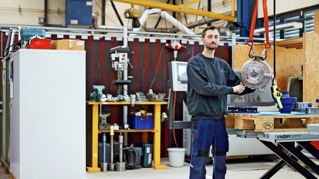 benefit_04.2025_Herbert_Zimmermann_Joel_Weibel_suva CP Pumpen HR CF910502.jpg