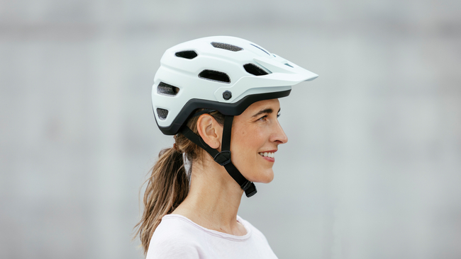 Helm Video Coverbild: Velo, Strassenverkehr, Shooting 25