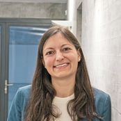 Stefanie_portrait.jpg