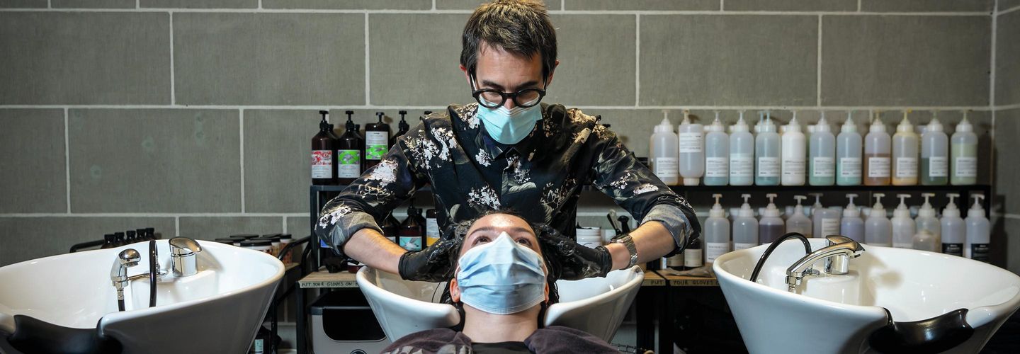 Gants au salon de coiffure - Protégez votre peau