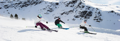 So wirken körperliche Belastungen beim Ski und Snowboard fahren