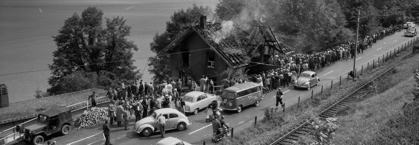 Com_L08-0111-0001-0003_Comet_Explosion_Feuerwerksfabrik_Oberried_1959.tif