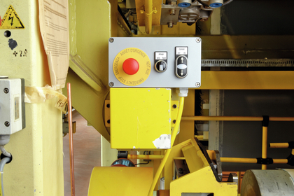 Not-Halt-Schalter bei Maschinensteuerungen