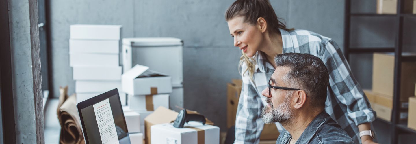 Online Services Versichern 2 GettyImages-1364482399.jpg