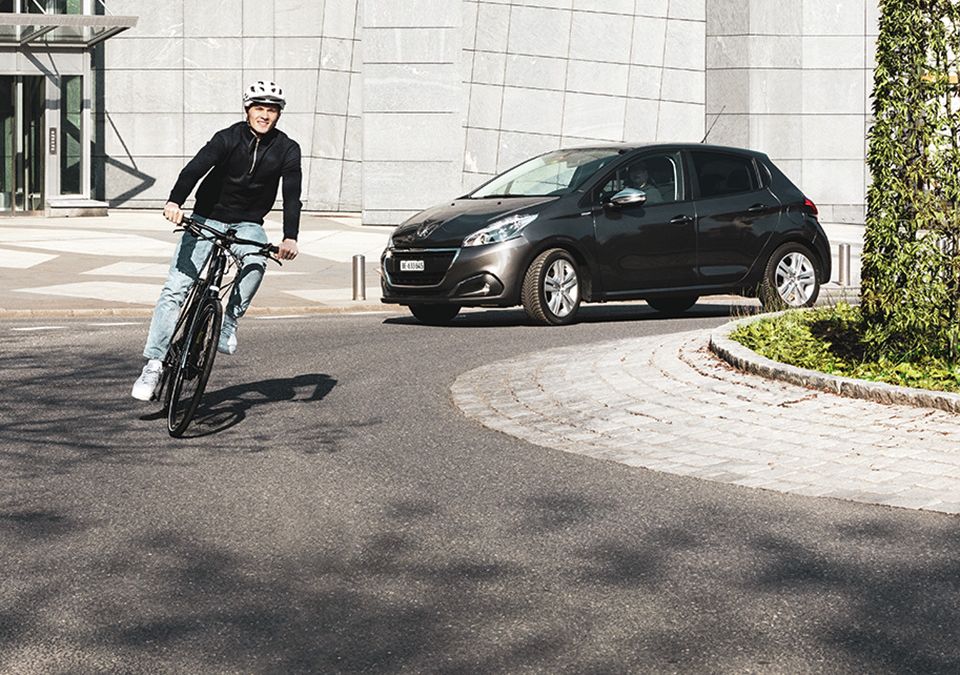 Traverser un giratoire à vélo: Marche à suivre