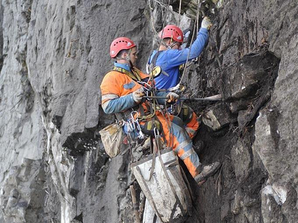 Fiche thématique: travaux dans des zones exposées aux dangers naturels
