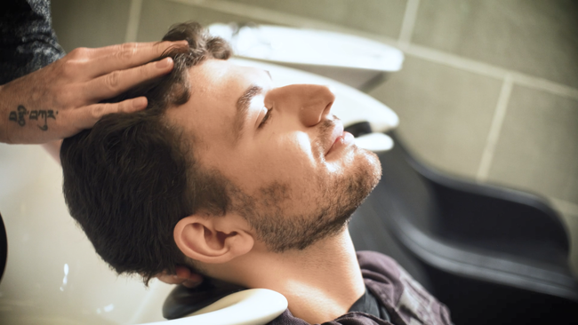 Gants au salon de coiffure - Protégez votre peau