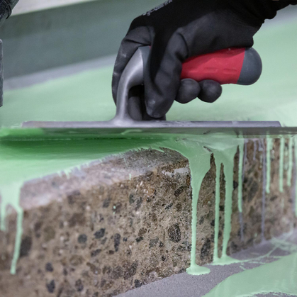 Epoxidharz: Wann Handschuhe ein Muss sind