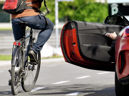 Infortuni in bici: apertura improvvisa di una portiera