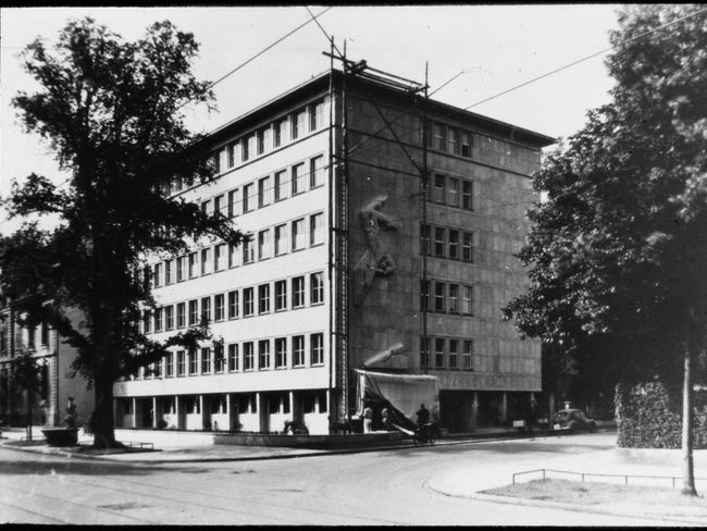 KM 11-2-10-15_St. Jakobs-Strasse (ab 1951), Aussenansicht.tif