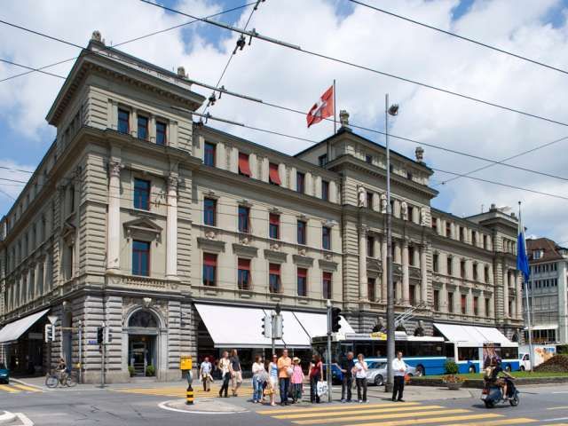 Das-Bundesgericht-am-Schweizerhofquai-in-Luzern-Archiv-.jpg