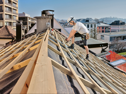 Lavori sui tetti: priorità alla sicurezza!