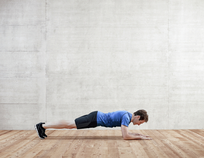 Sports d’hiver: exercice de fitness (experts)