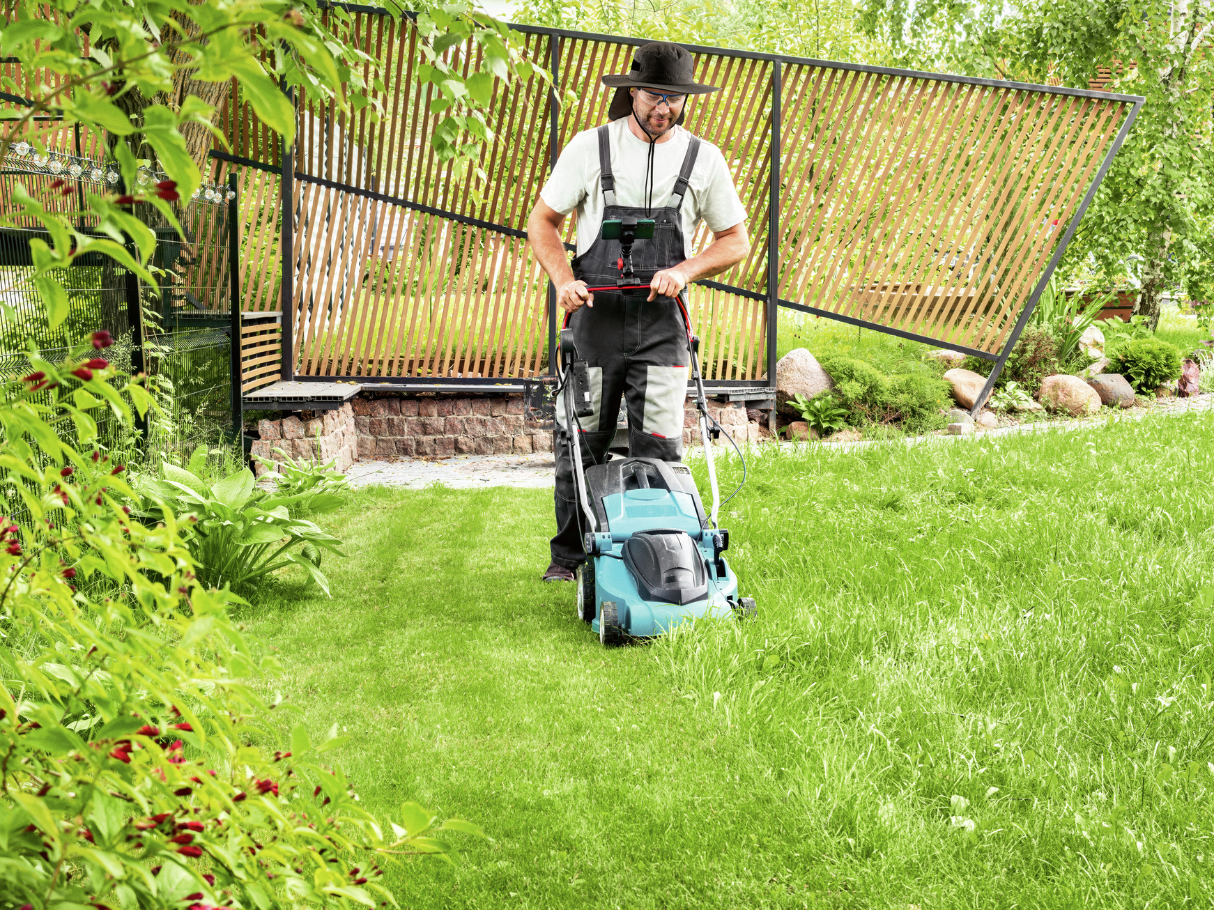 Zuhause: mehr Sicherheit bei der Gartenarbeit