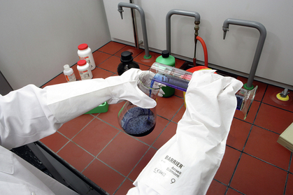 Gants de protection contre les produits chimiques et les micro-organismes