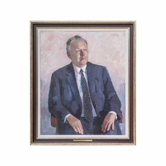 Dr. Robert Latscha.psd