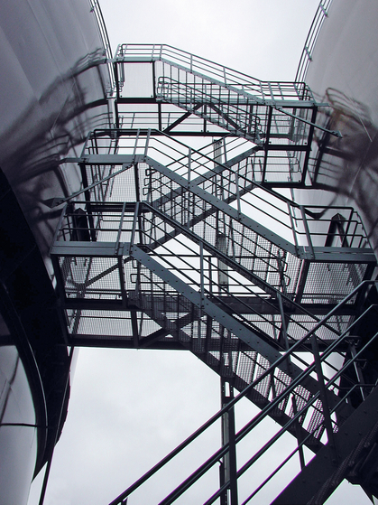 Altezza corretta dei parapetti come protezione contro le cadute dall’alto